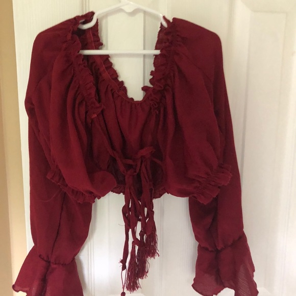 🚫SOLD 🚫Red Crop Top - Picture 2 of 2